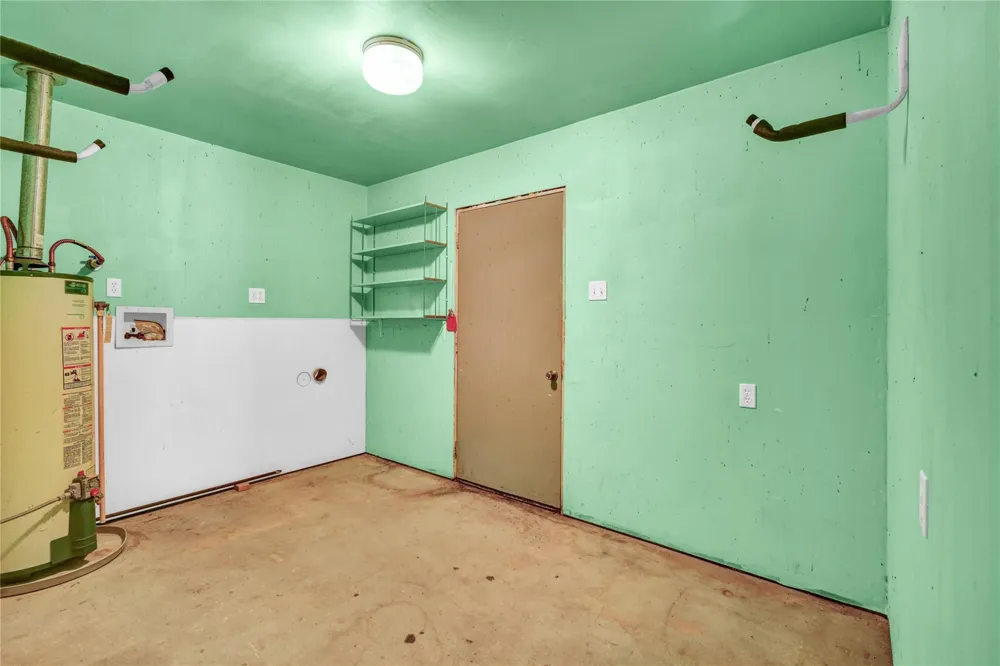 3852 County Road 704 Brazoria, TX 77422