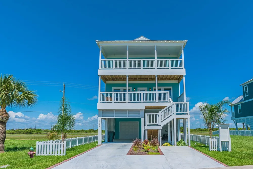 11642 Sea Butterfly Galveston, TX 77554