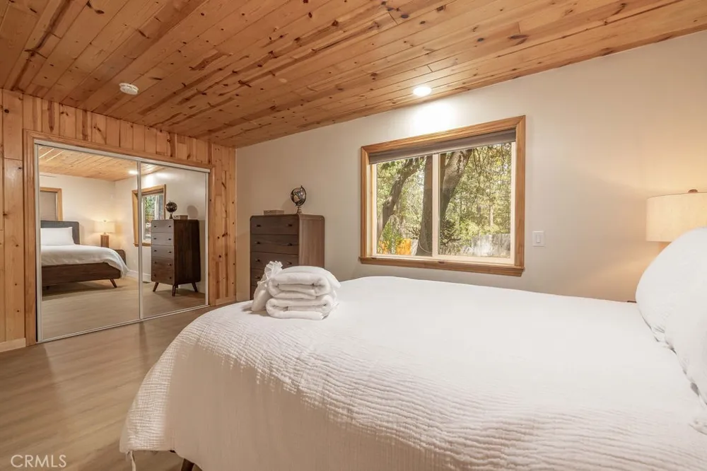793 Knight Big Bear Lake, CA 92315