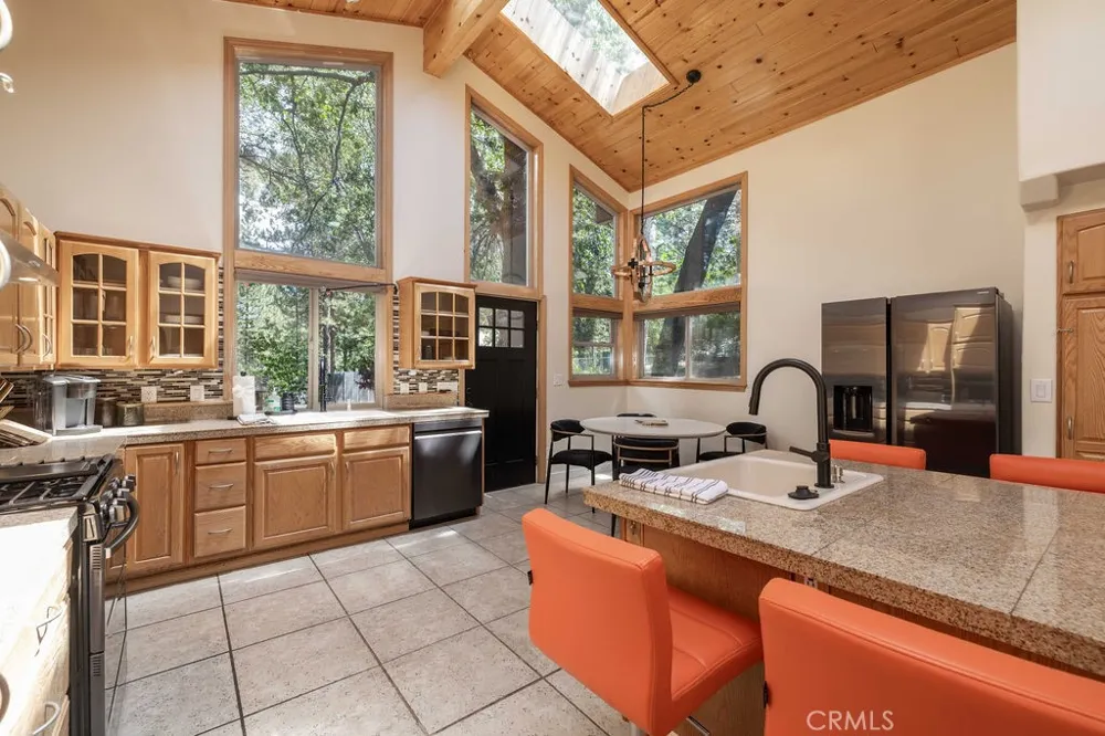 793 Knight Big Bear Lake, CA 92315