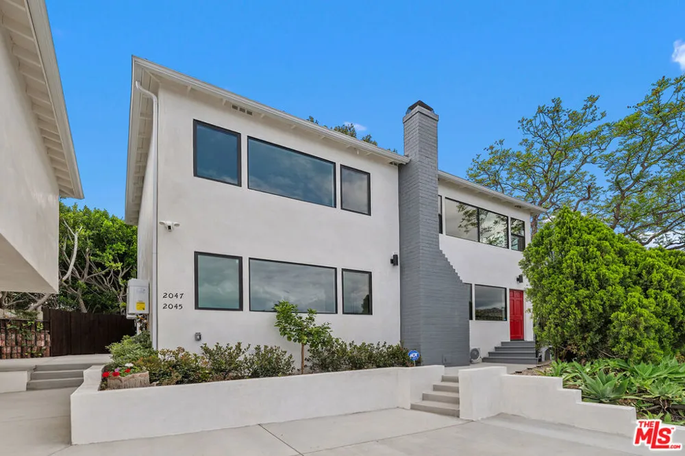 2047 Paramount Drive Los Angeles, CA 90068