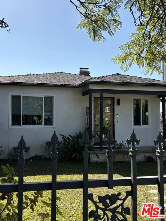 1022 Amoroso Place Venice, CA 90291