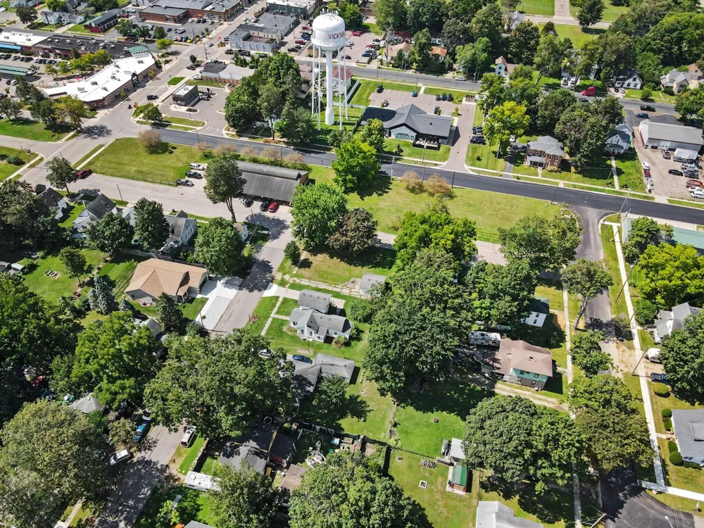 303 E State Street Vicksburg, MI 49097