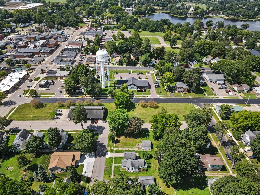 303 E State Street Vicksburg, MI 49097