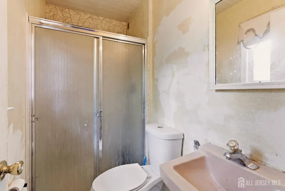 9 Camelot Court Manalapan, NJ 07726