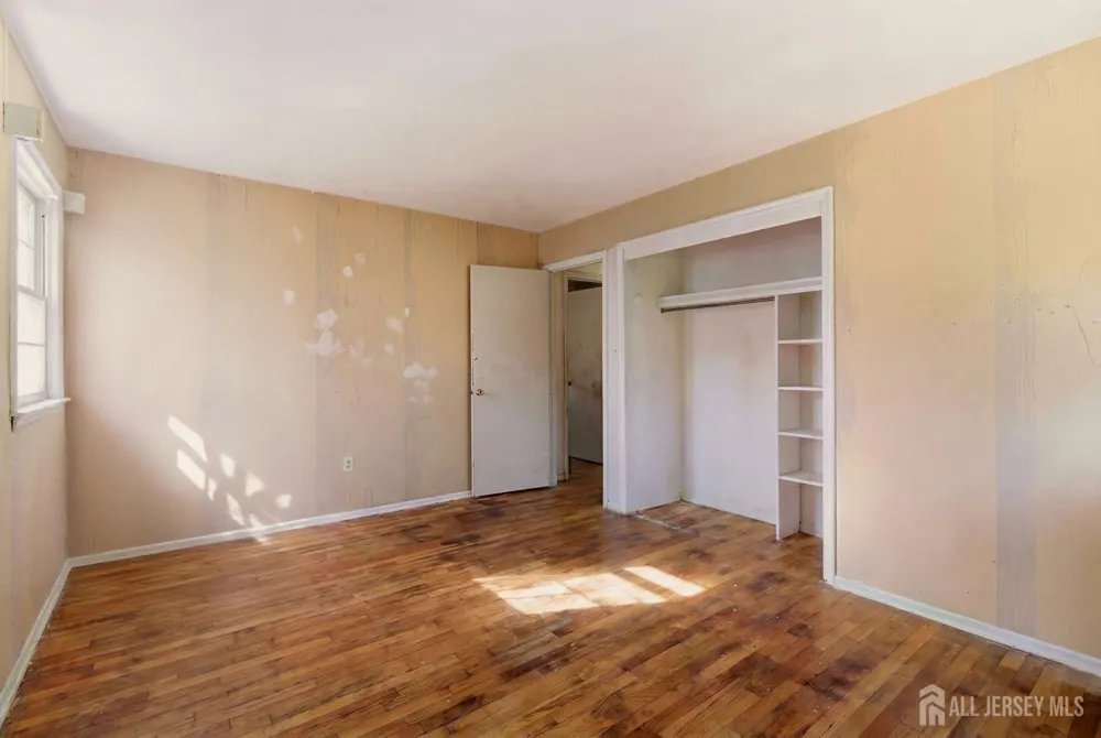 9 Camelot Court Manalapan, NJ 07726