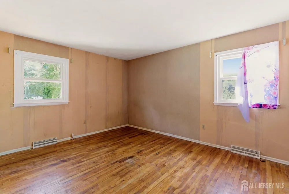 9 Camelot Court Manalapan, NJ 07726