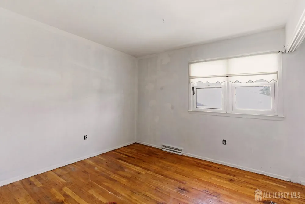 9 Camelot Court Manalapan, NJ 07726