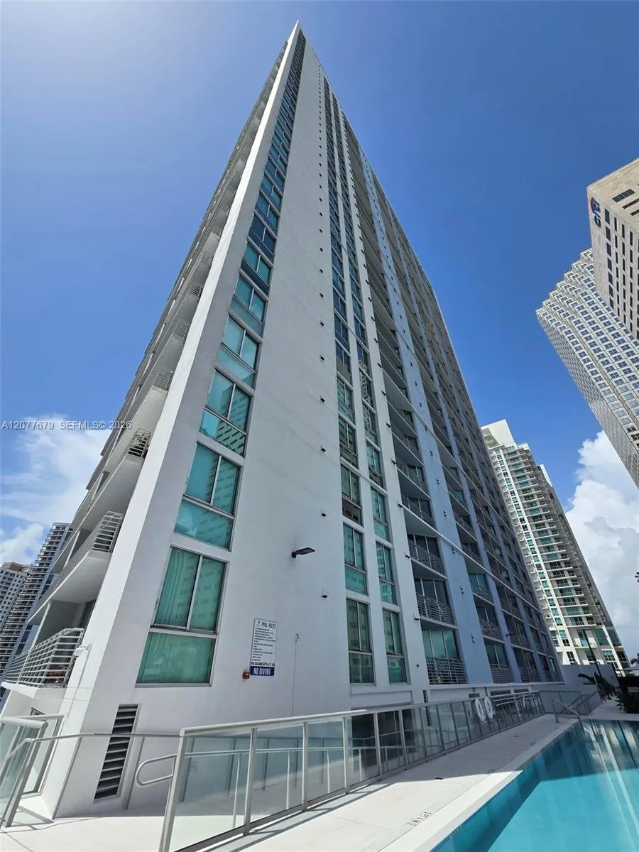 325 S Biscayne Blvd #3115 Miami, FL 33131