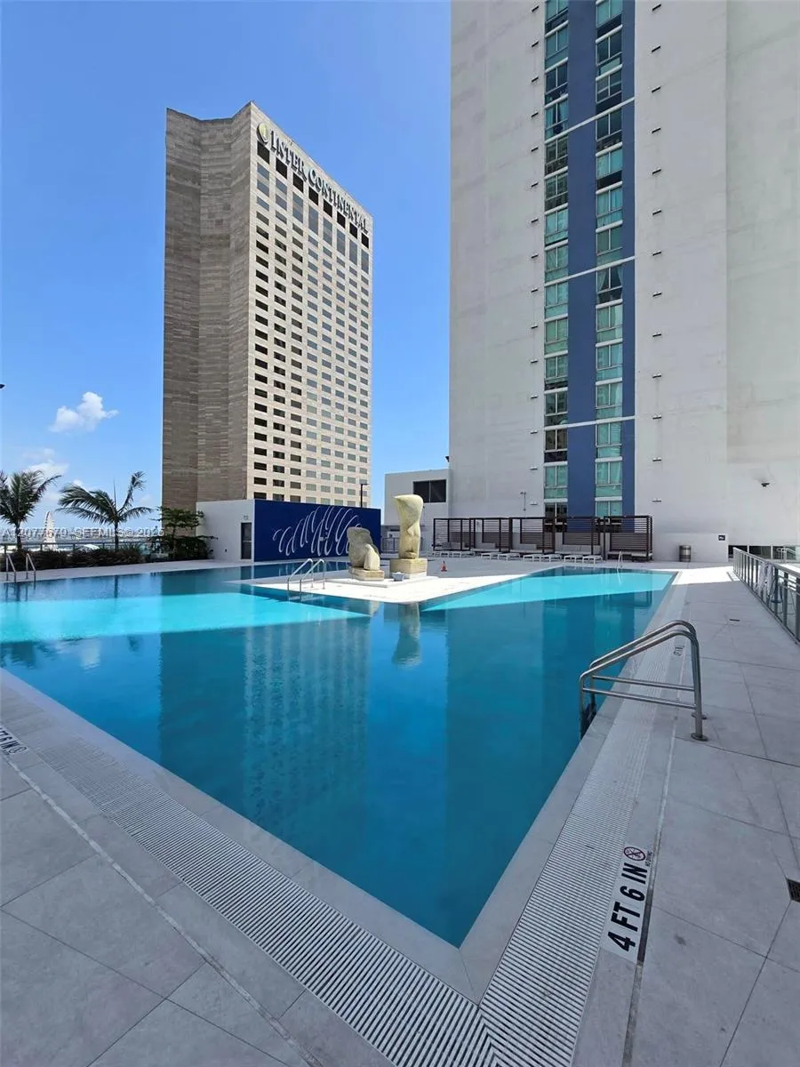 325 S Biscayne Blvd #3115 Miami, FL 33131