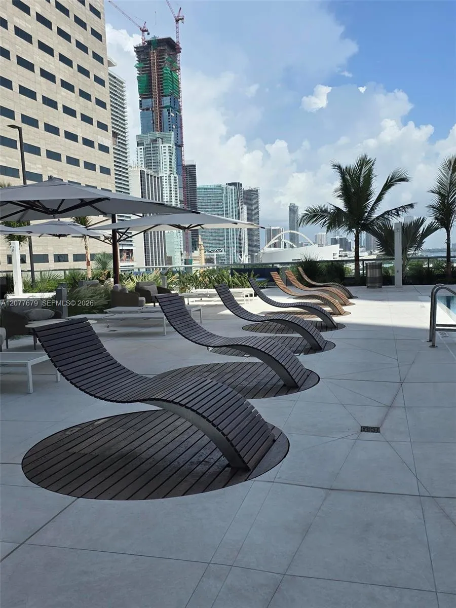 325 S Biscayne Blvd #3115 Miami, FL 33131