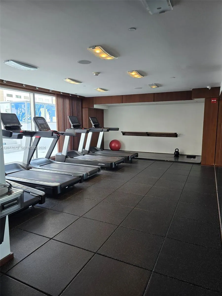 325 S Biscayne Blvd #3115 Miami, FL 33131
