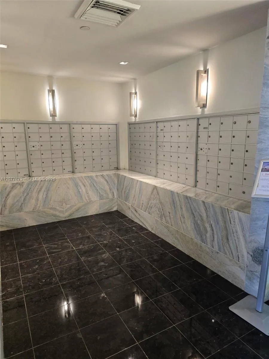325 S Biscayne Blvd #3115 Miami, FL 33131