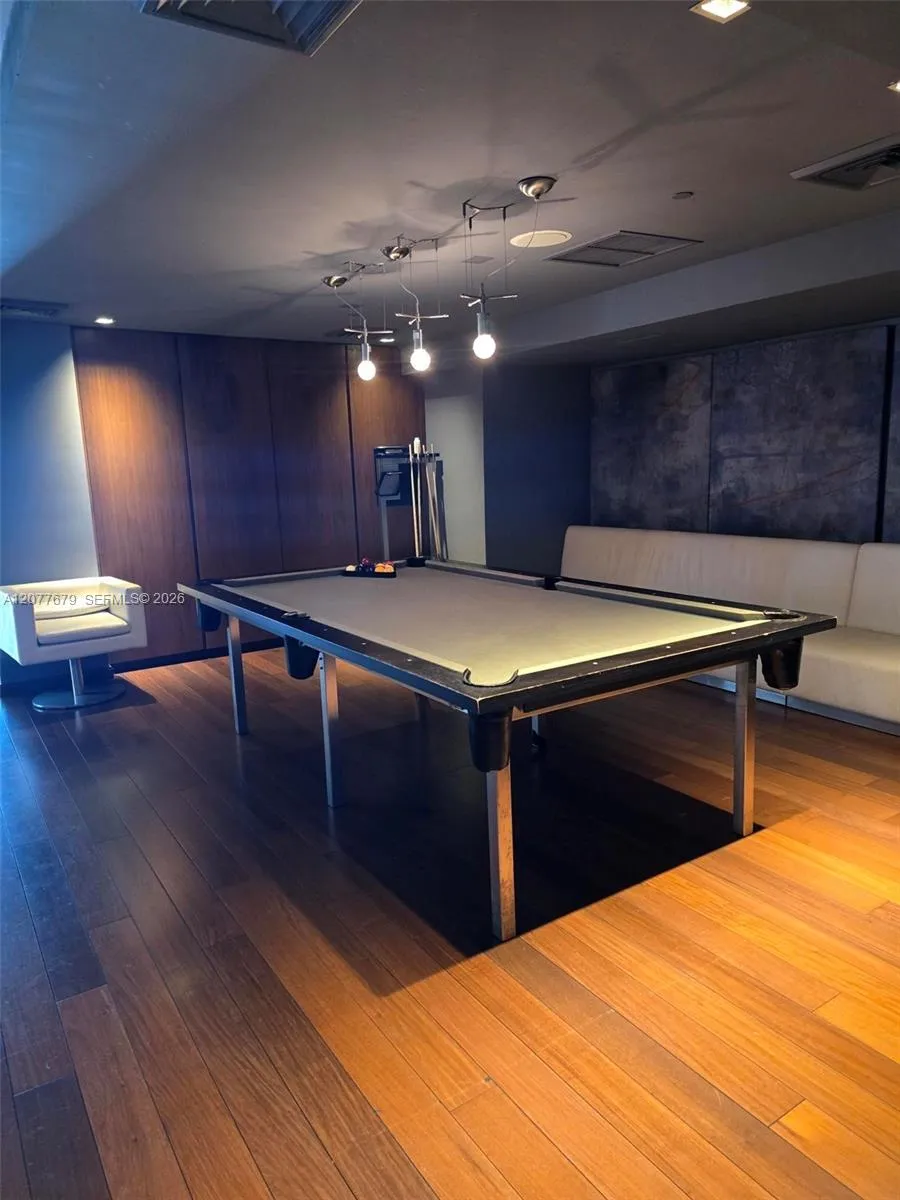 325 S Biscayne Blvd #3115 Miami, FL 33131