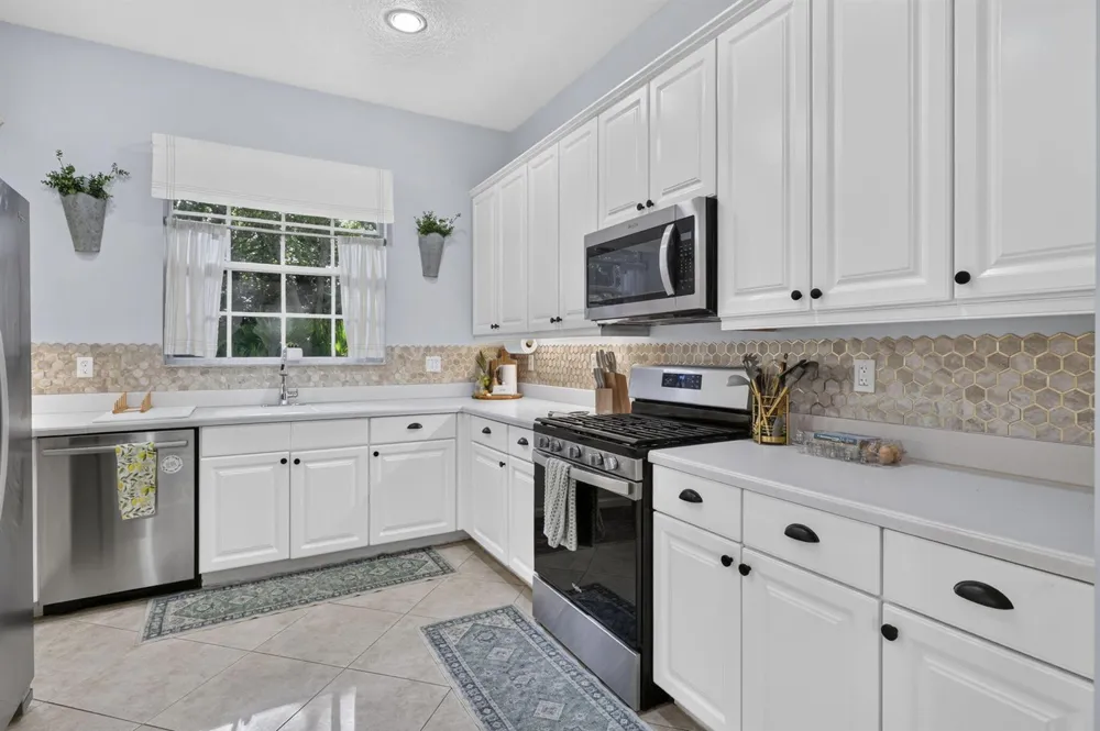 42 Stoney Drive Palm Beach Gardens, FL 33410