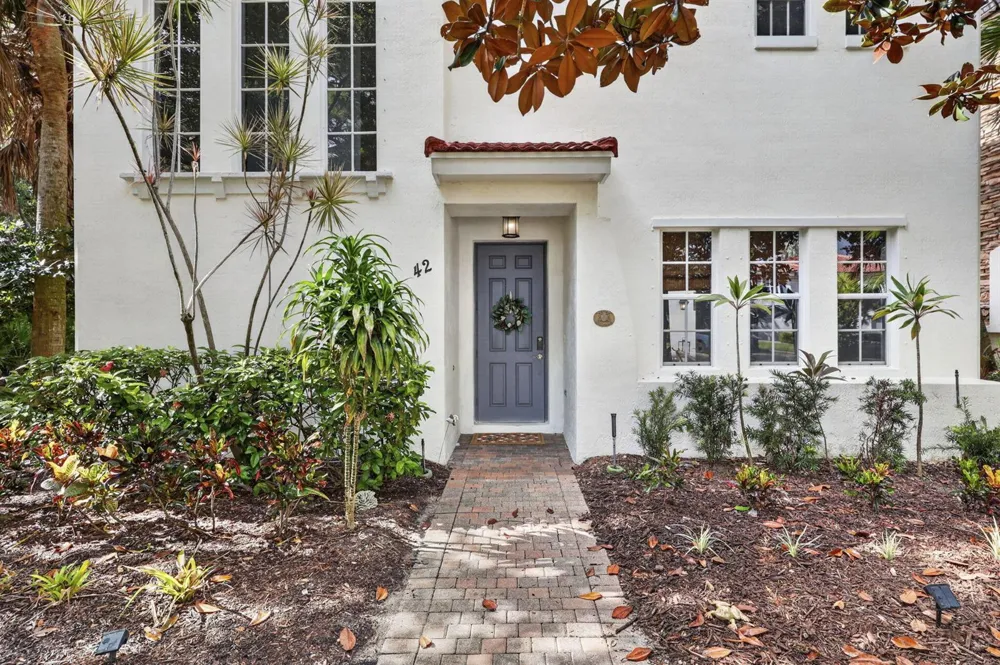 42 Stoney Drive Palm Beach Gardens, FL 33410