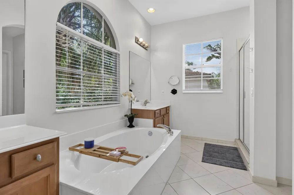 42 Stoney Drive Palm Beach Gardens, FL 33410