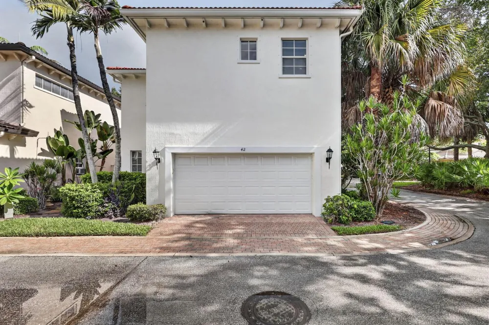 42 Stoney Drive Palm Beach Gardens, FL 33410