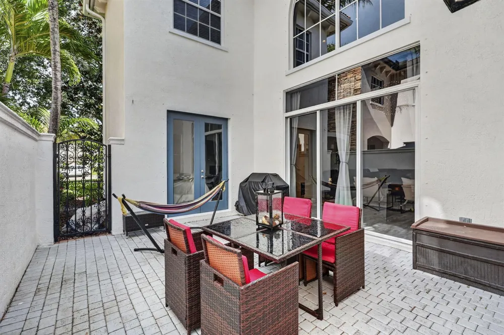 42 Stoney Drive Palm Beach Gardens, FL 33410