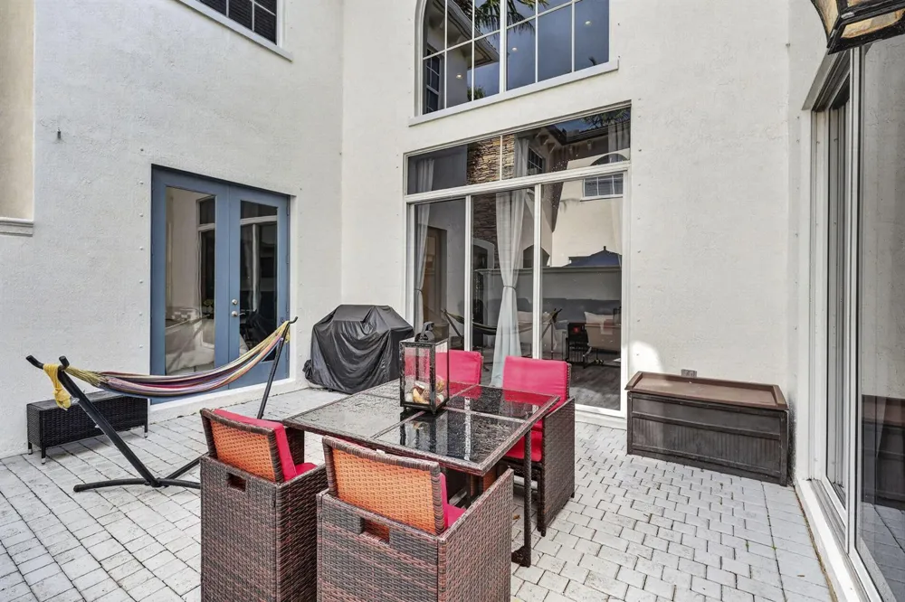 42 Stoney Drive Palm Beach Gardens, FL 33410