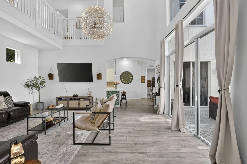 42 Stoney Drive Palm Beach Gardens, FL 33410