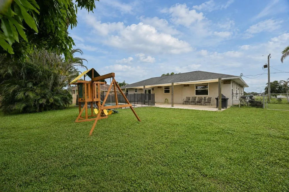 1755 SW Castinet Lane Port St. Lucie, FL 34953