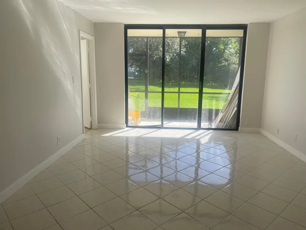 6301 University Drive #118 Tamarac, FL 33321