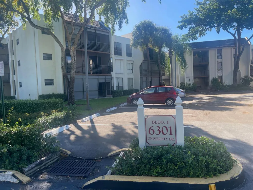 6301 University Drive #118 Tamarac, FL 33321