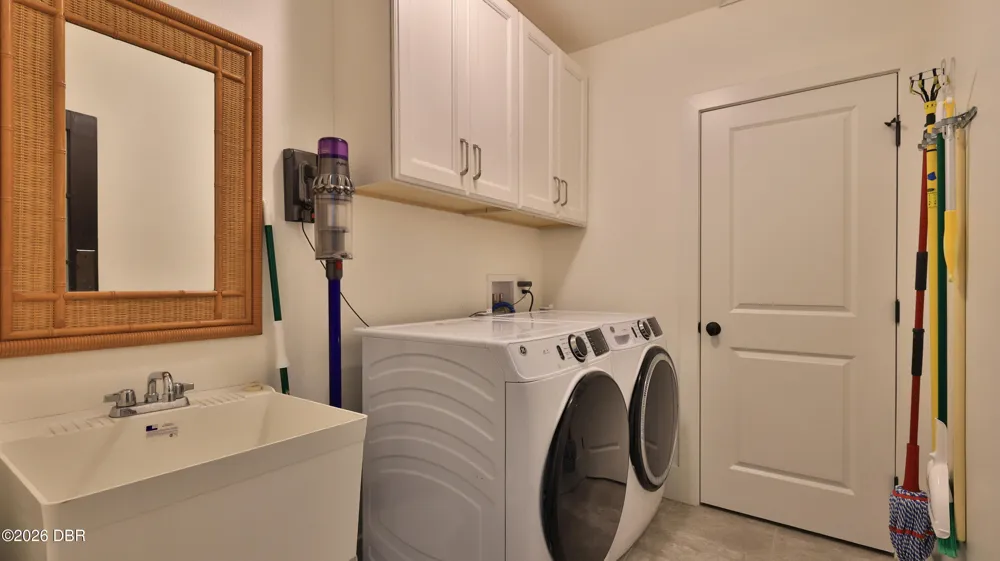 818 Ocean Avenue New Smyrna Beach, FL 32169