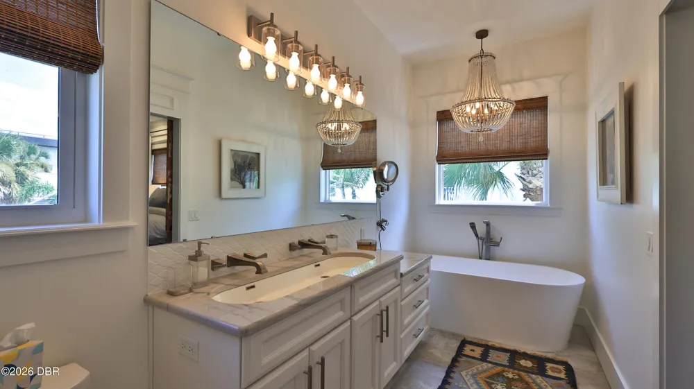 818 Ocean Avenue New Smyrna Beach, FL 32169