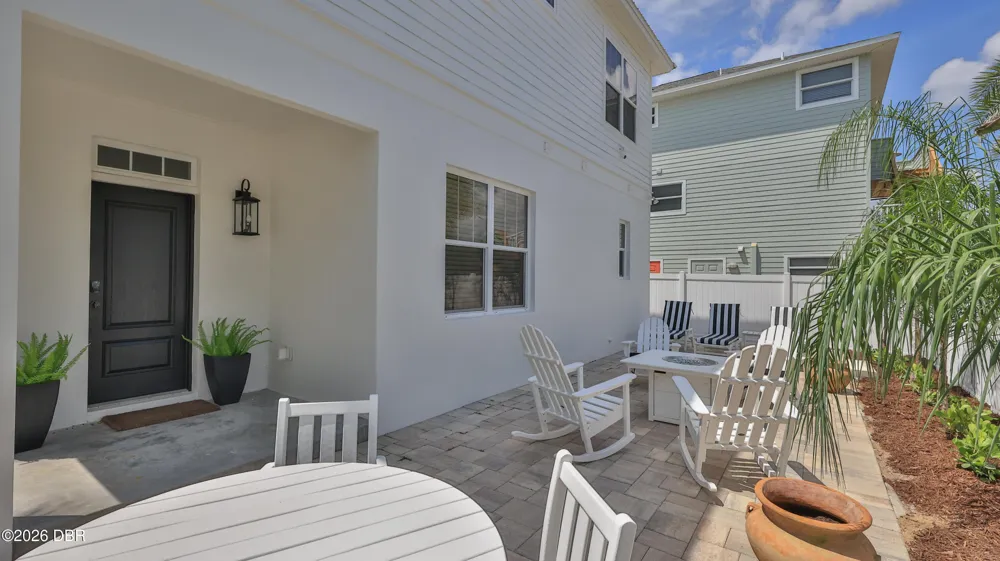 818 Ocean Avenue New Smyrna Beach, FL 32169