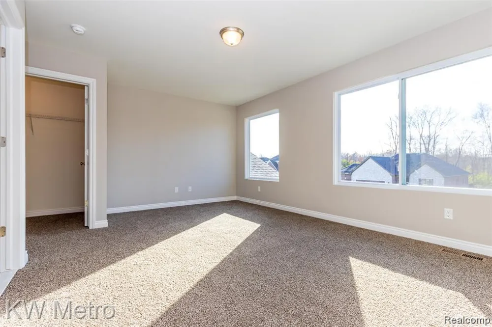 34607 John Bartley Circle Sterling Heights City, MI 48310