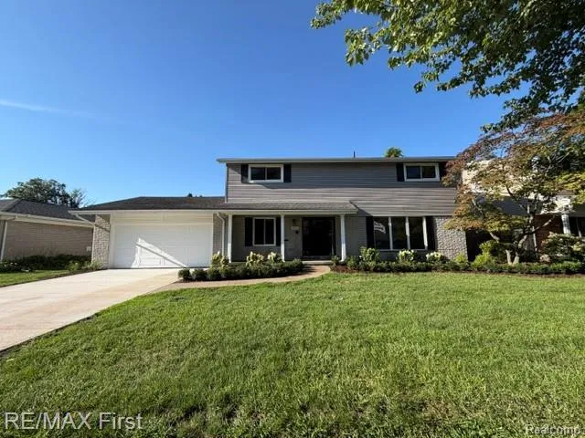 971 Canterbury Road Grosse Pointe Woods City, MI 48236