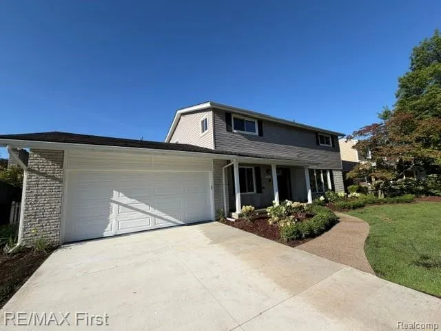 971 Canterbury Road Grosse Pointe Woods City, MI 48236