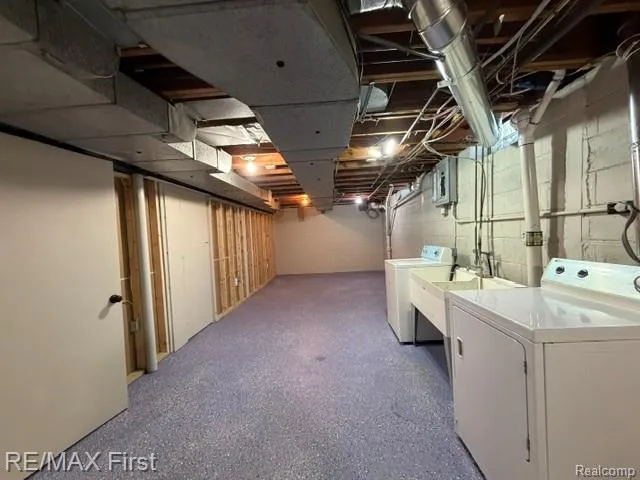 971 Canterbury Road Grosse Pointe Woods City, MI 48236