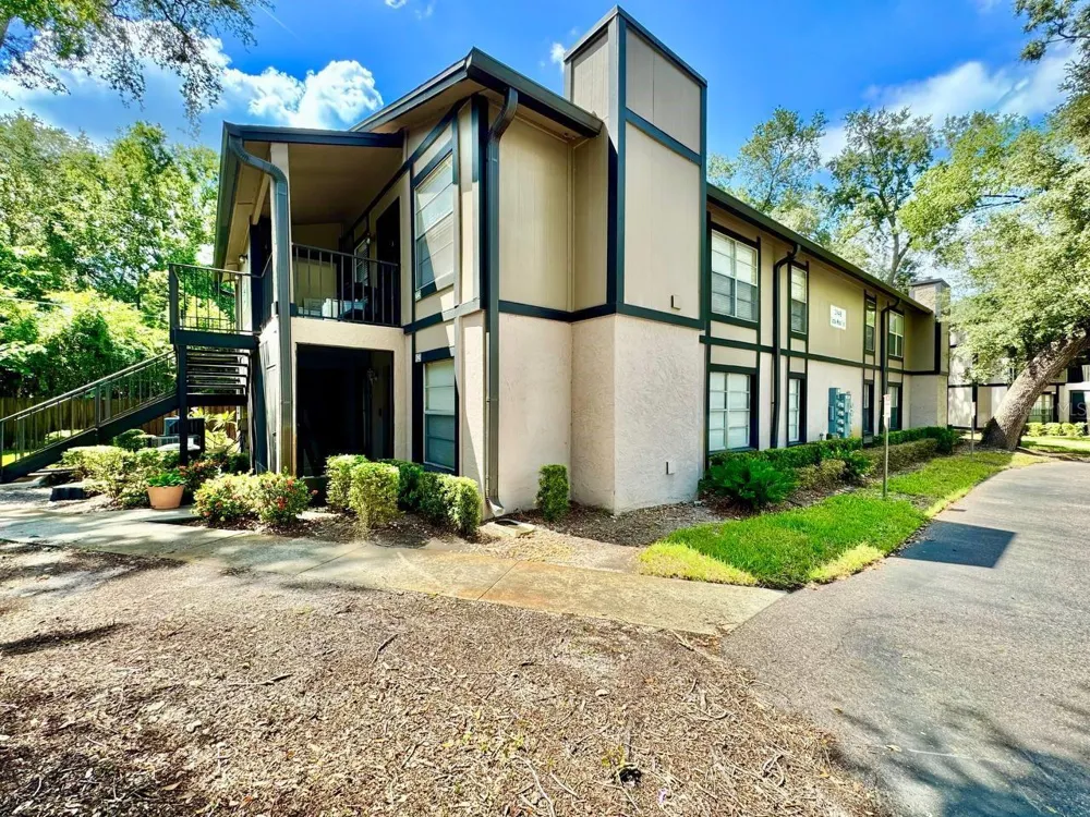 3948 TUMBLE WOOD TRAIL #103 Tampa, FL 33613