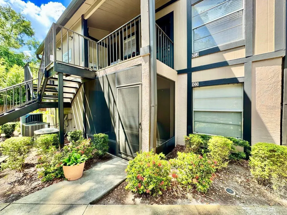 3948 TUMBLE WOOD TRAIL #103 Tampa, FL 33613