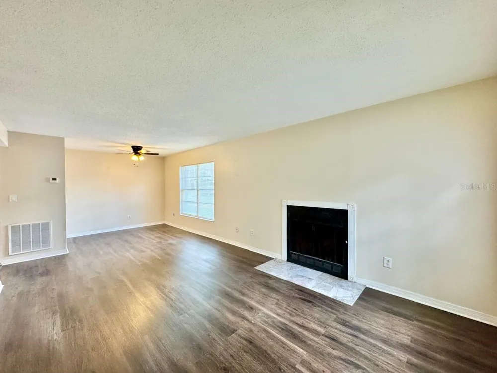 3948 TUMBLE WOOD TRAIL #103 Tampa, FL 33613