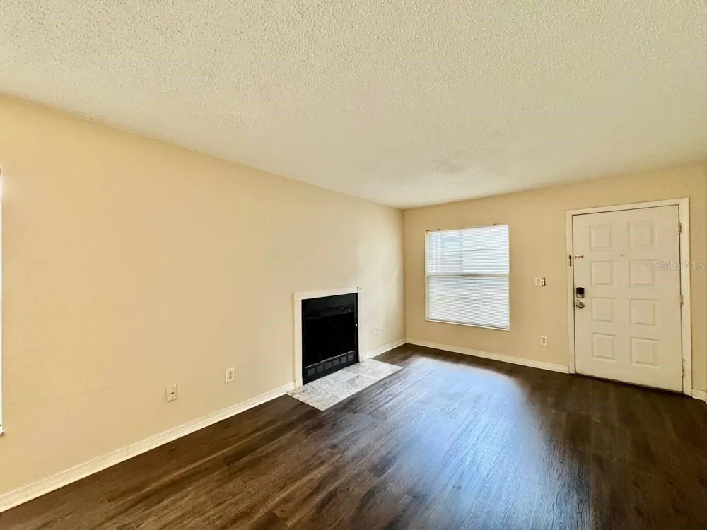 3948 TUMBLE WOOD TRAIL #103 Tampa, FL 33613