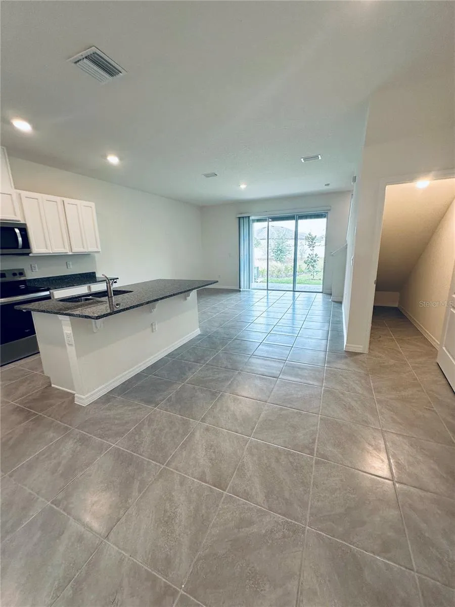 1232 DRAINTREE STREET Davenport, FL 33837