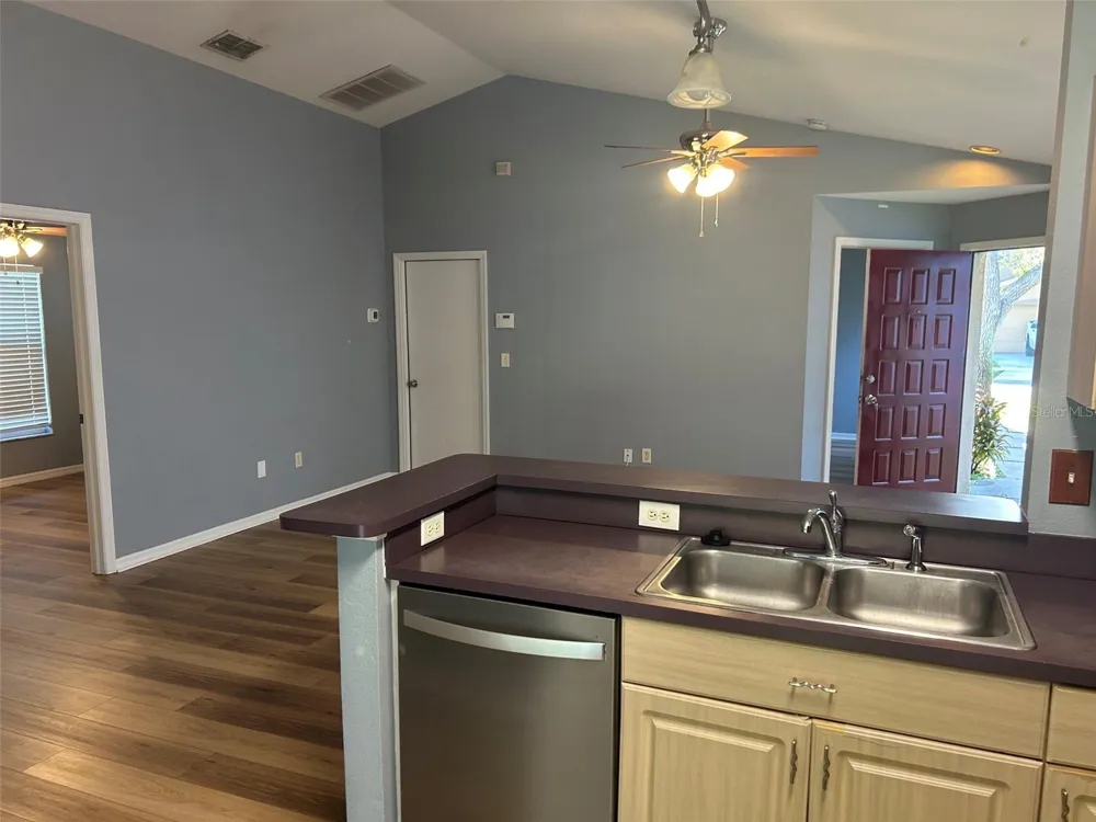 5707 TANAGERLAKE ROAD Lithia, FL 33547