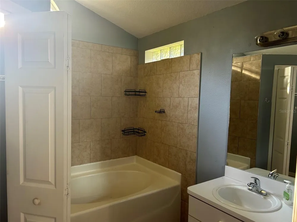 5707 TANAGERLAKE ROAD Lithia, FL 33547