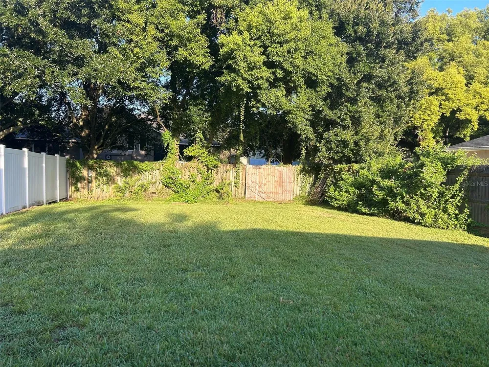 5707 TANAGERLAKE ROAD Lithia, FL 33547