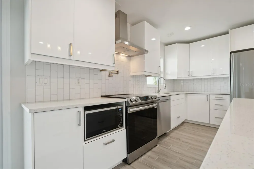 8829 BAY POINTE DRIVE #206 Tampa, FL 33615