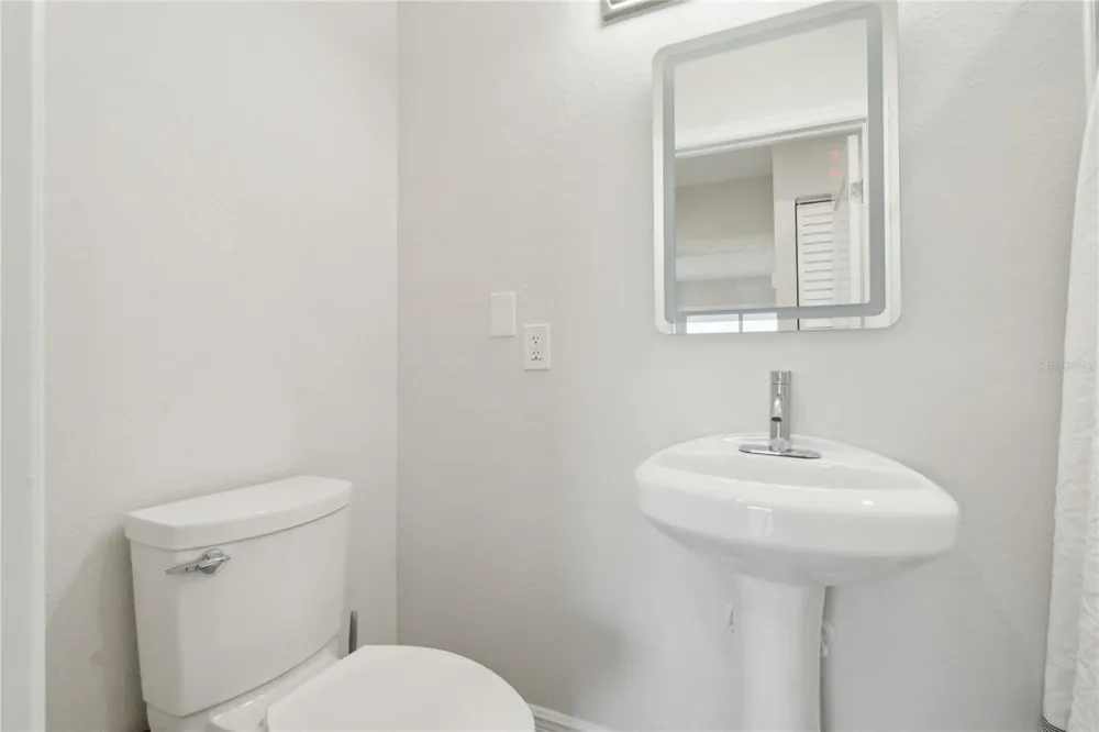 8829 BAY POINTE DRIVE #206 Tampa, FL 33615