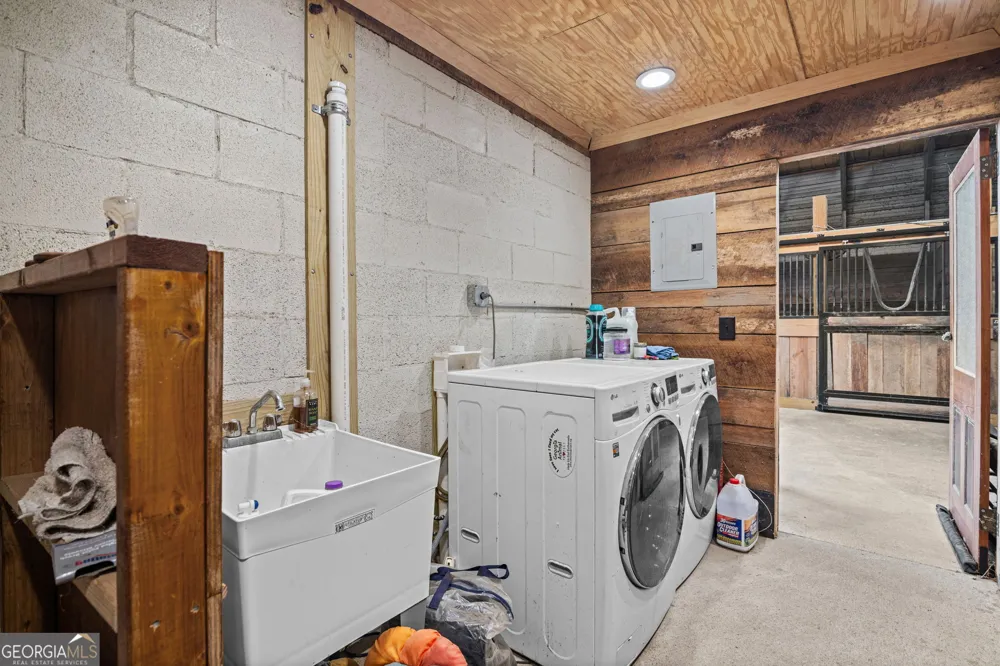 1040 Little River WAY Alpharetta, GA 30004