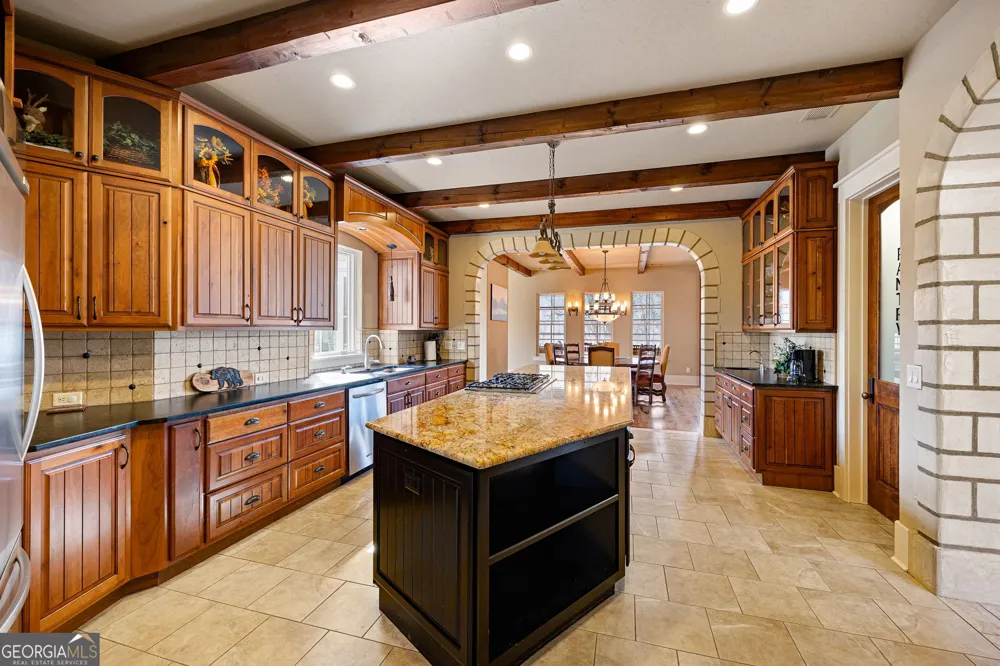 928 Black Bear TRL Jasper, GA 30143