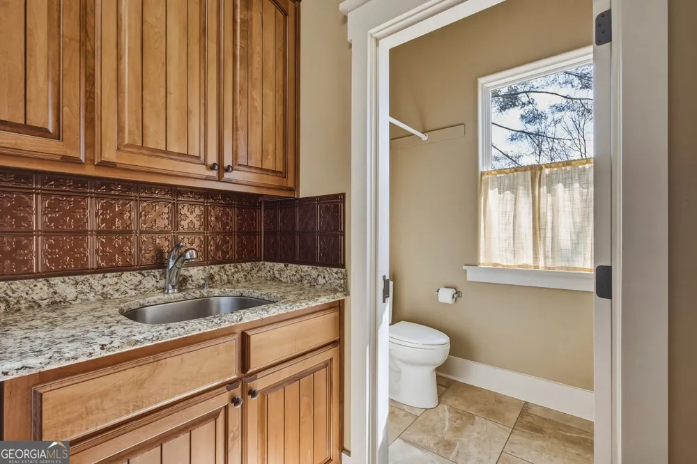 928 Black Bear TRL Jasper, GA 30143