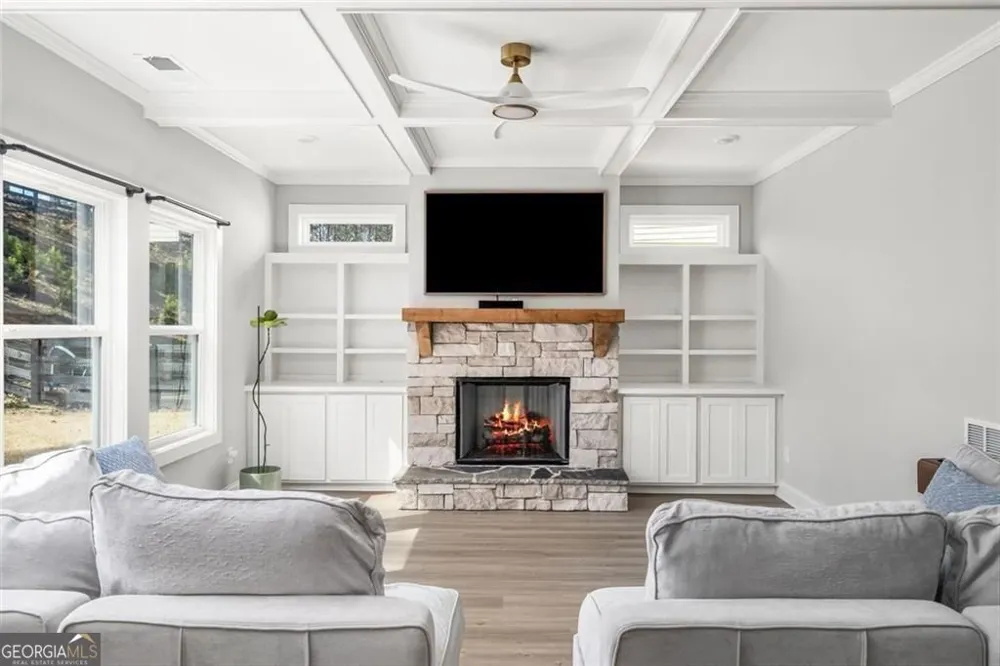 233 Mountain Ashe LN Dallas, GA 30132