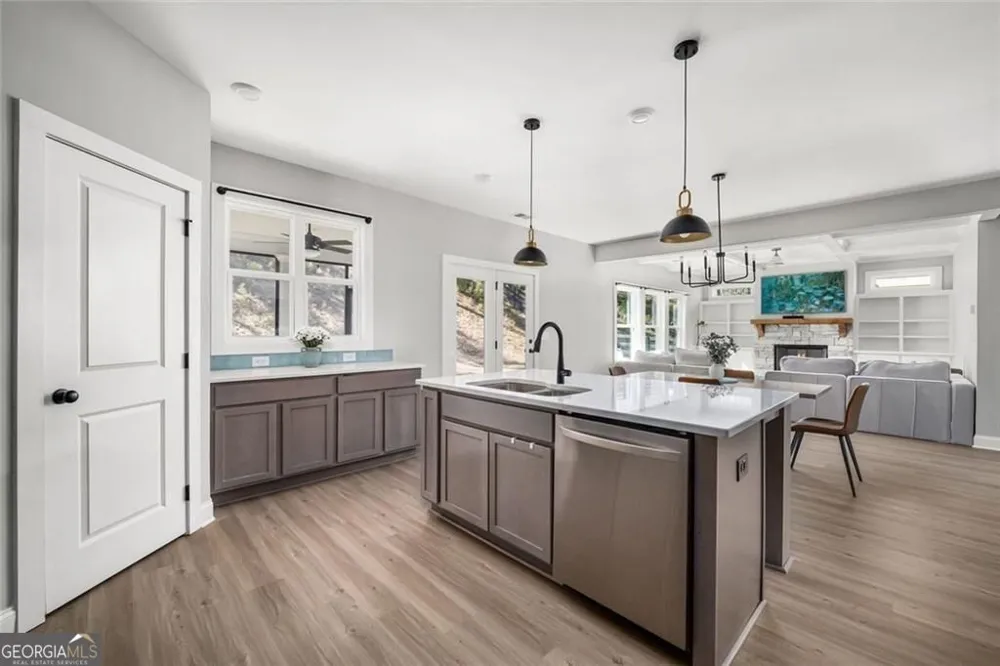 233 Mountain Ashe LN Dallas, GA 30132